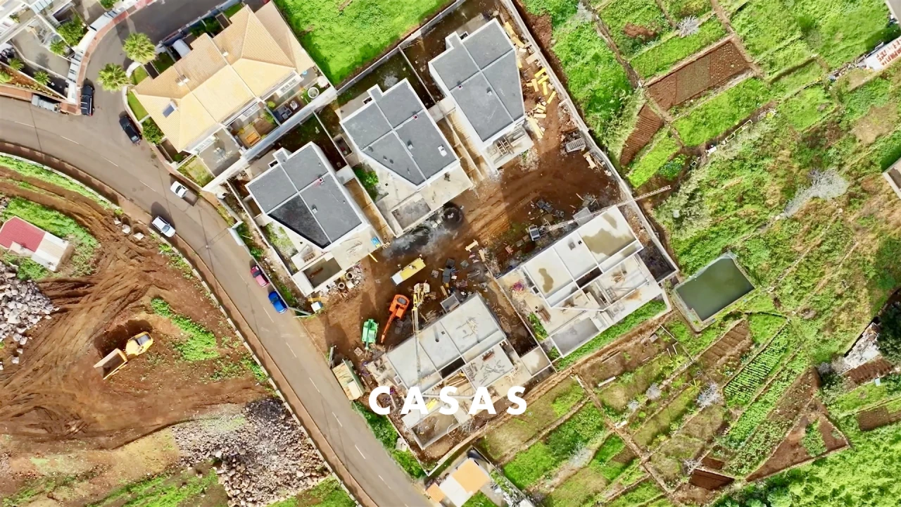 Moradia T4 para Venda em Caniço Foto 18