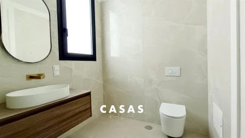 Moradia T4 para Venda em Arco da Calheta