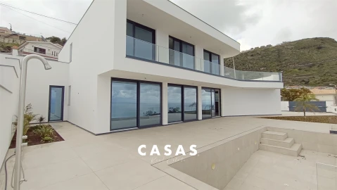 Moradia T4 para Venda em Arco da Calheta