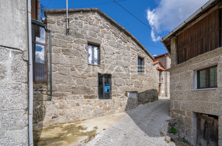 Moradia T0 para Venda em Cibões e Brufe Foto 27