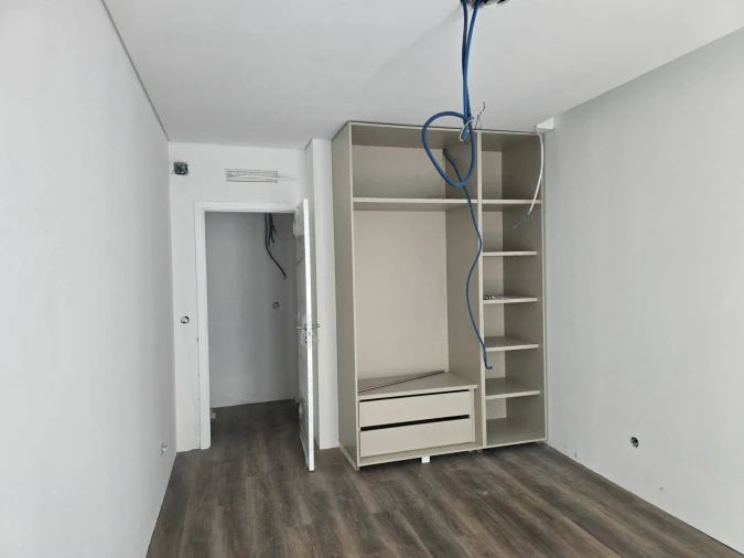 Apartamento T3 para Venda em Sé e São Lourenço Foto 6