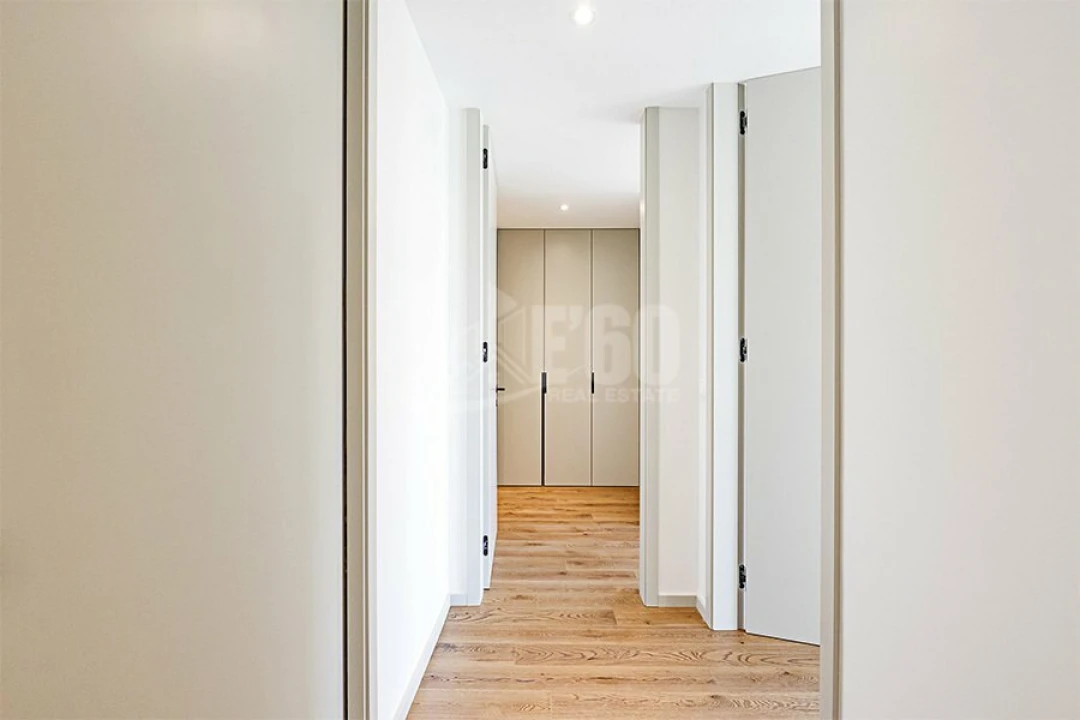 Apartamento T3 para Venda em Espinho Foto 11