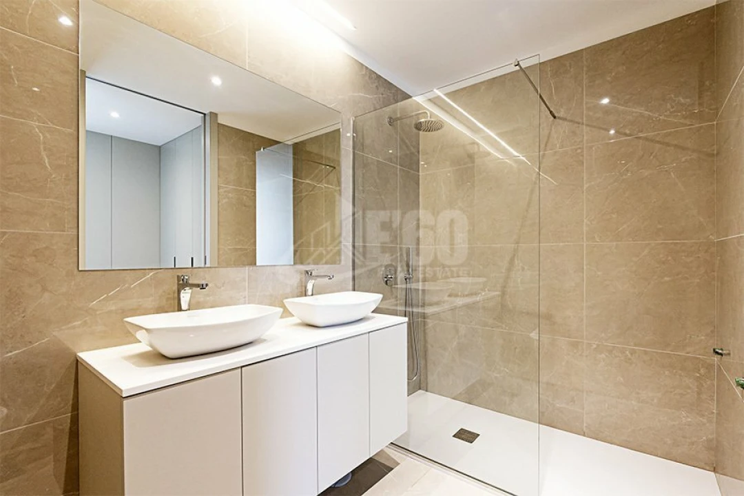 Apartamento T3 para Venda em Espinho Foto 12