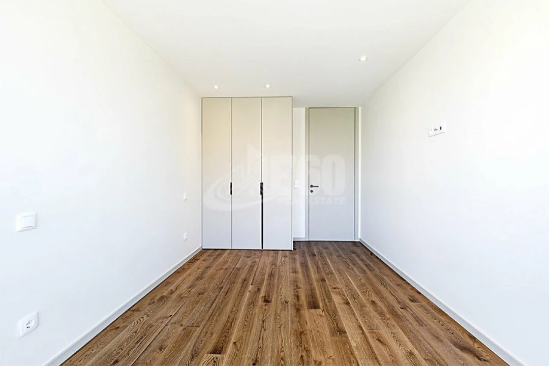 Apartamento T3 para Venda em Espinho Foto 7