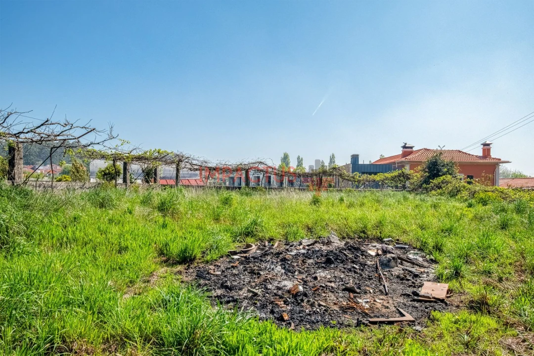 Moradia T3 para Venda em Castêlo da Maia Foto 14