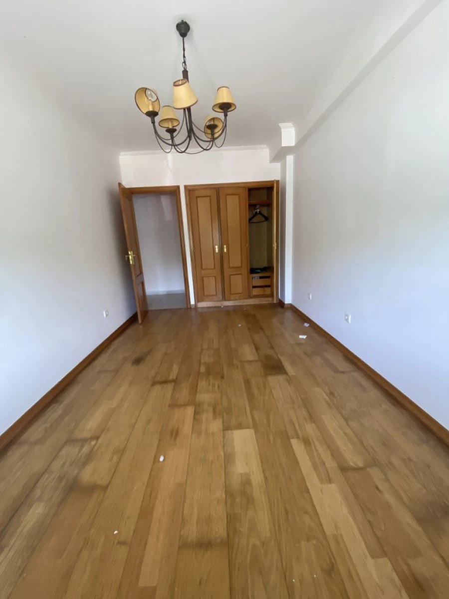 Apartamento T2 para Venda em Algueirão-Mem Martins Foto 14