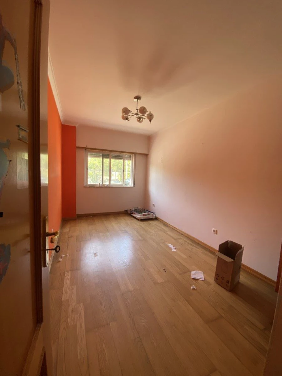 Apartamento T2 para Venda em Algueirão-Mem Martins Foto 12