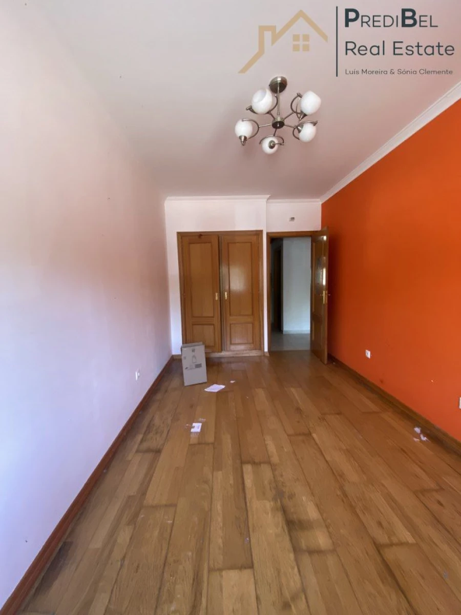 Apartamento T2 para Venda em Algueirão-Mem Martins Foto 3