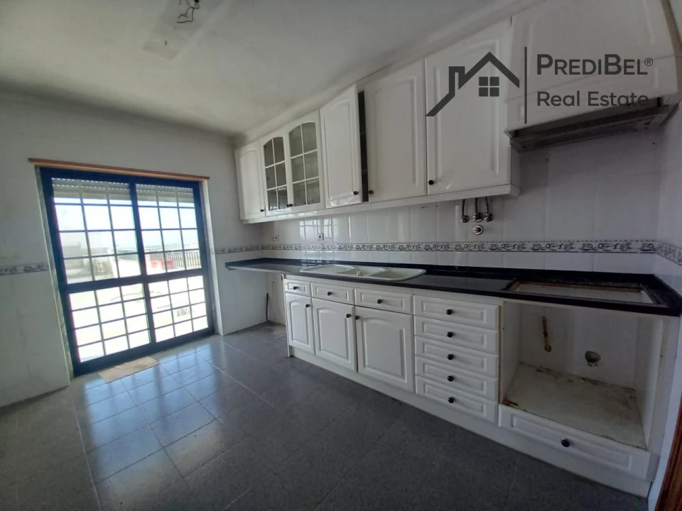 Moradia T4 para Venda em Santo Isidoro Foto 11
