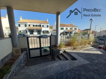 Moradia T4 para Venda em Santo Isidoro