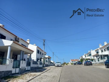 Moradia T4 para Venda em Santo Isidoro