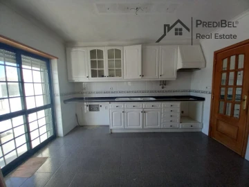 Moradia T4 para Venda em Santo Isidoro
