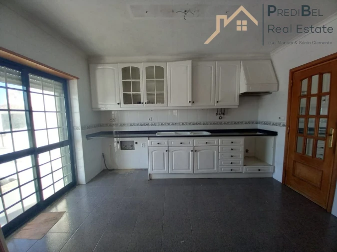 Moradia T4 para Venda em Santo Isidoro Foto 10