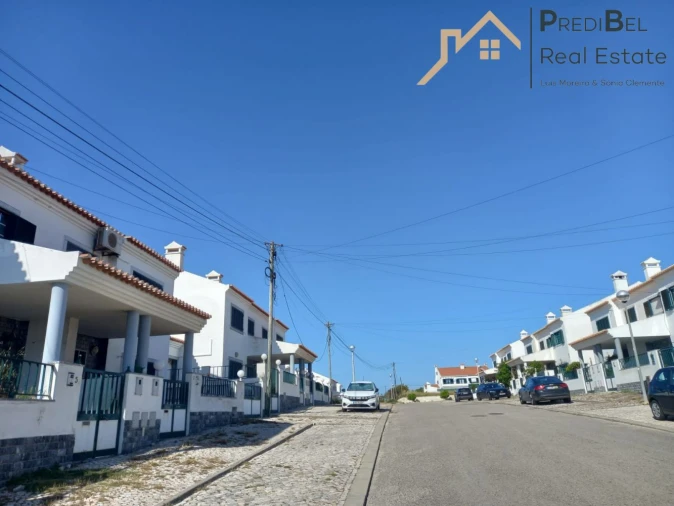 Moradia T4 para Venda em Santo Isidoro Foto 50