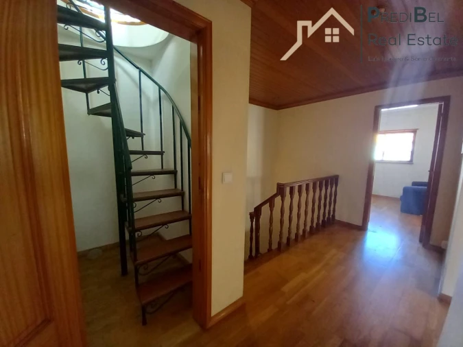 Moradia T4 para Venda em Santo Isidoro Foto 32