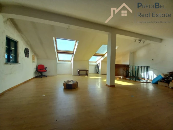 Moradia T4 para Venda em Santo Isidoro Foto 34