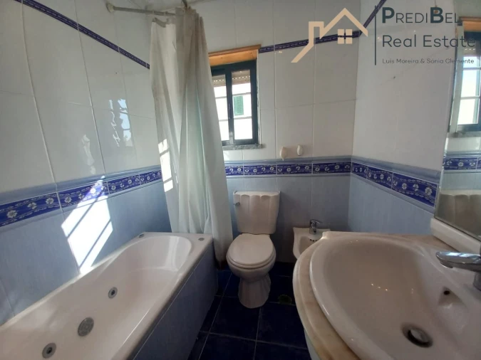 Moradia T4 para Venda em Santo Isidoro Foto 30