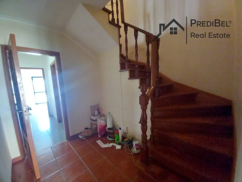 Moradia T4 para Venda em Santo Isidoro Foto 16