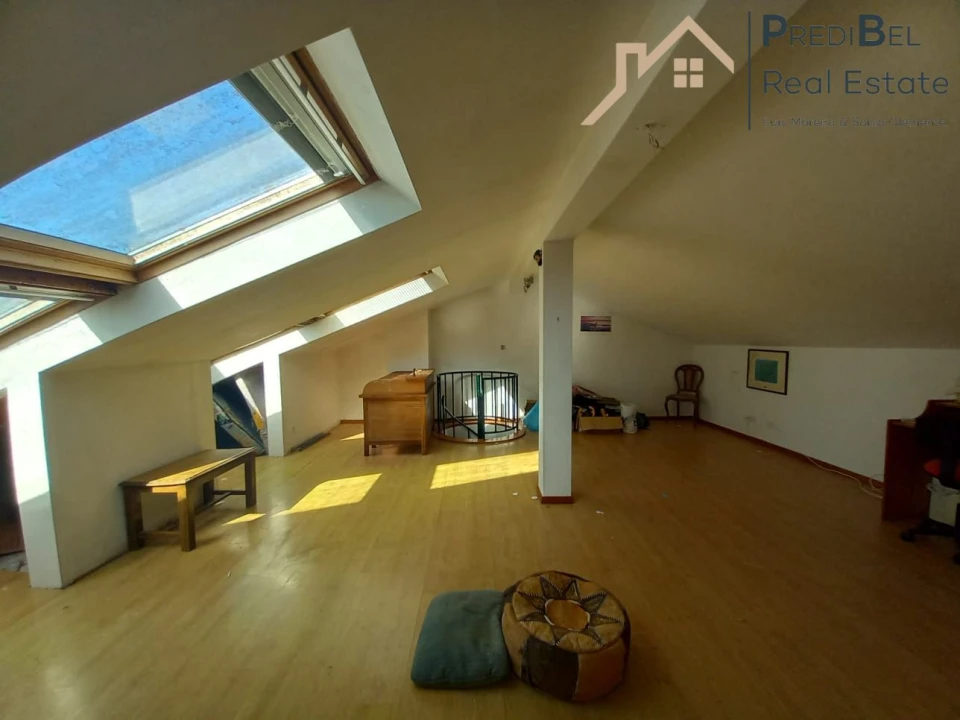 Moradia T4 para Venda em Santo Isidoro Foto 38