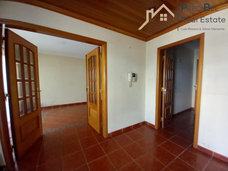 Moradia T4 para Venda em Santo Isidoro Foto 5