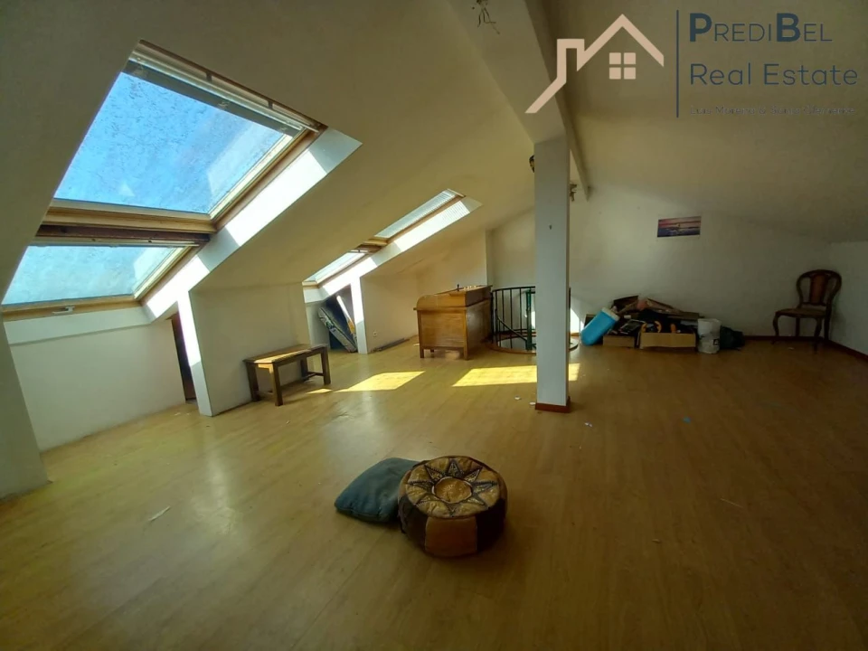 Moradia T4 para Venda em Santo Isidoro Foto 36