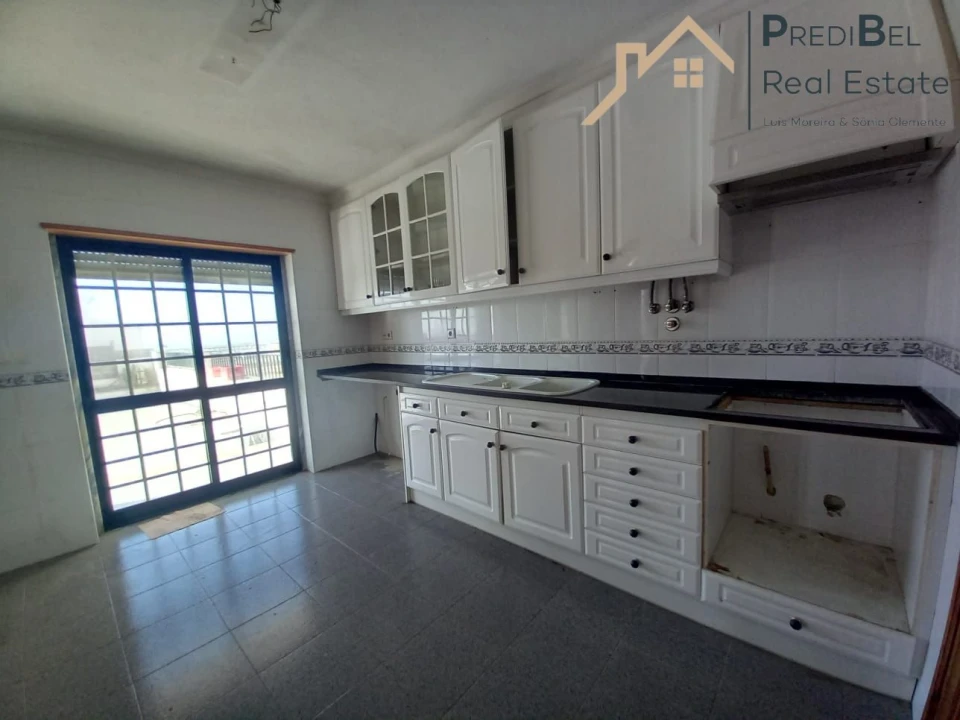 Moradia T4 para Venda em Santo Isidoro Foto 11