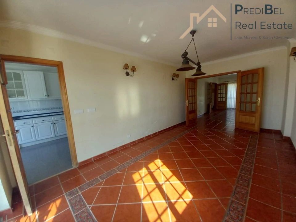 Moradia T4 para Venda em Santo Isidoro Foto 9