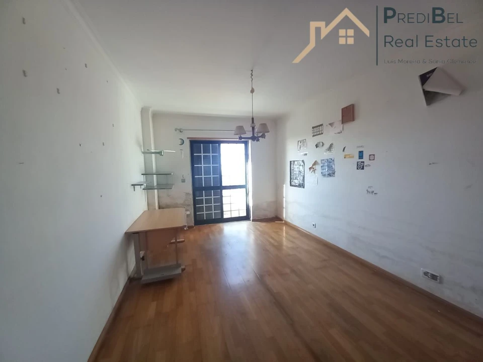 Moradia T4 para Venda em Santo Isidoro Foto 22