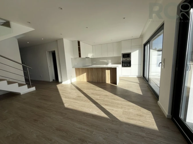 Moradia T3 para Venda em Silveira Foto 9