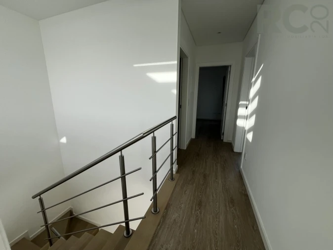 Moradia T3 para Venda em Silveira Foto 14