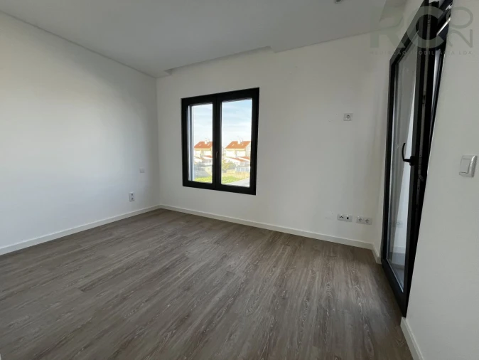 Moradia T3 para Venda em Silveira Foto 21