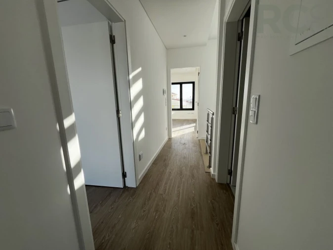 Moradia T3 para Venda em Silveira Foto 27