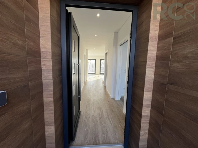 Moradia T3 para Venda em Silveira Foto 4