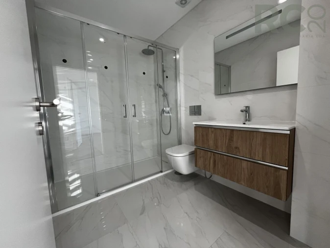 Moradia T3 para Venda em Silveira Foto 18