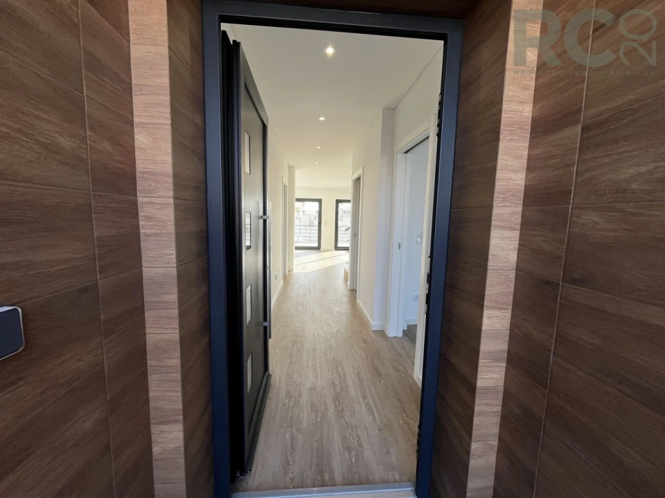 Moradia T3 para Venda em Silveira Foto 4