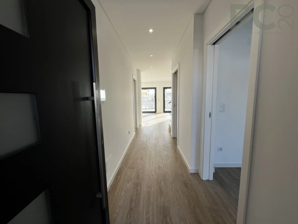 Moradia T3 para Venda em Silveira Foto 5