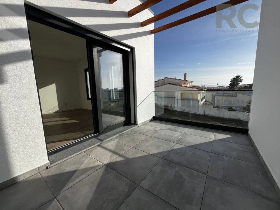 Moradia T3 para Venda em Silveira Foto 17