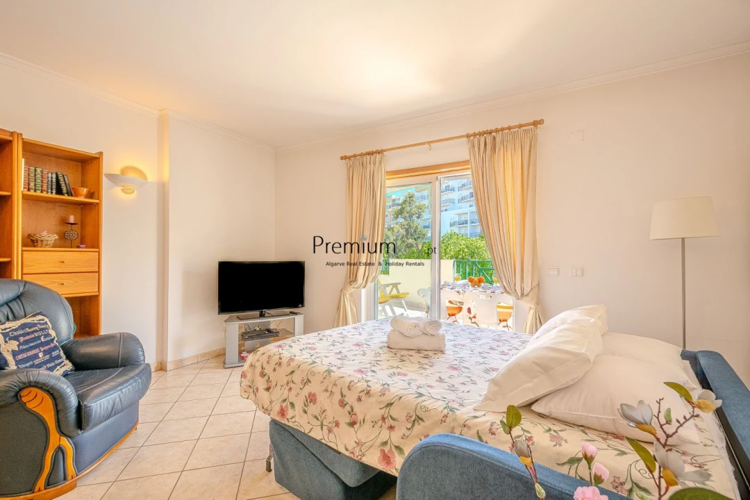 Apartamento T1 para Venda em Albufeira e Olhos de Água Foto 11