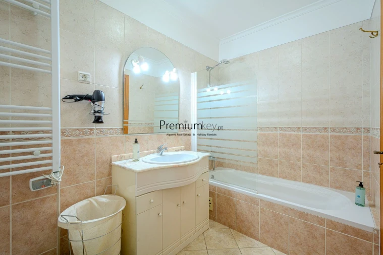 Apartamento T1 para Venda em Albufeira e Olhos de Água Foto 37