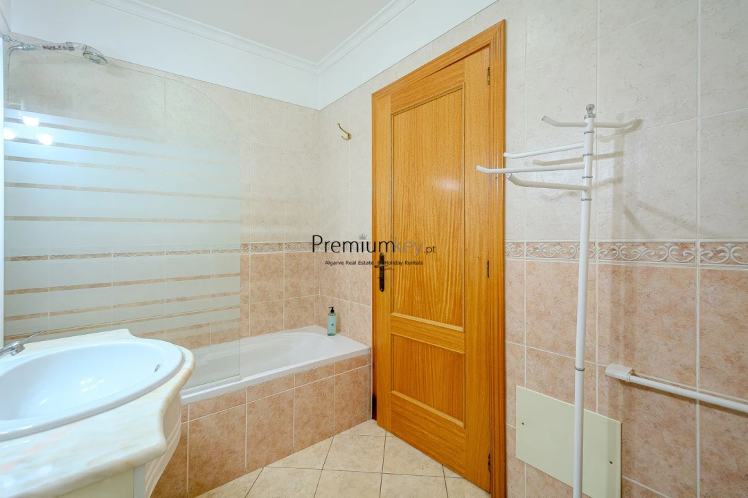 Apartamento T1 para Venda em Albufeira e Olhos de Água Foto 35