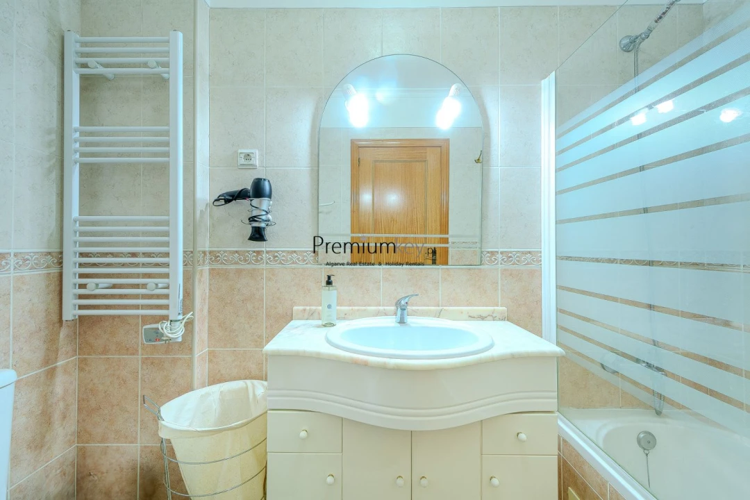 Apartamento T1 para Venda em Albufeira e Olhos de Água Foto 25