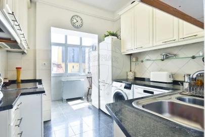 Apartamento T4 para Venda em Avenidas Novas