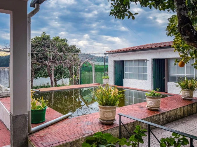 Moradia T4 para Venda em Ceira Foto 2