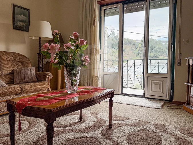 Moradia T4 para Venda em Ceira Foto 15