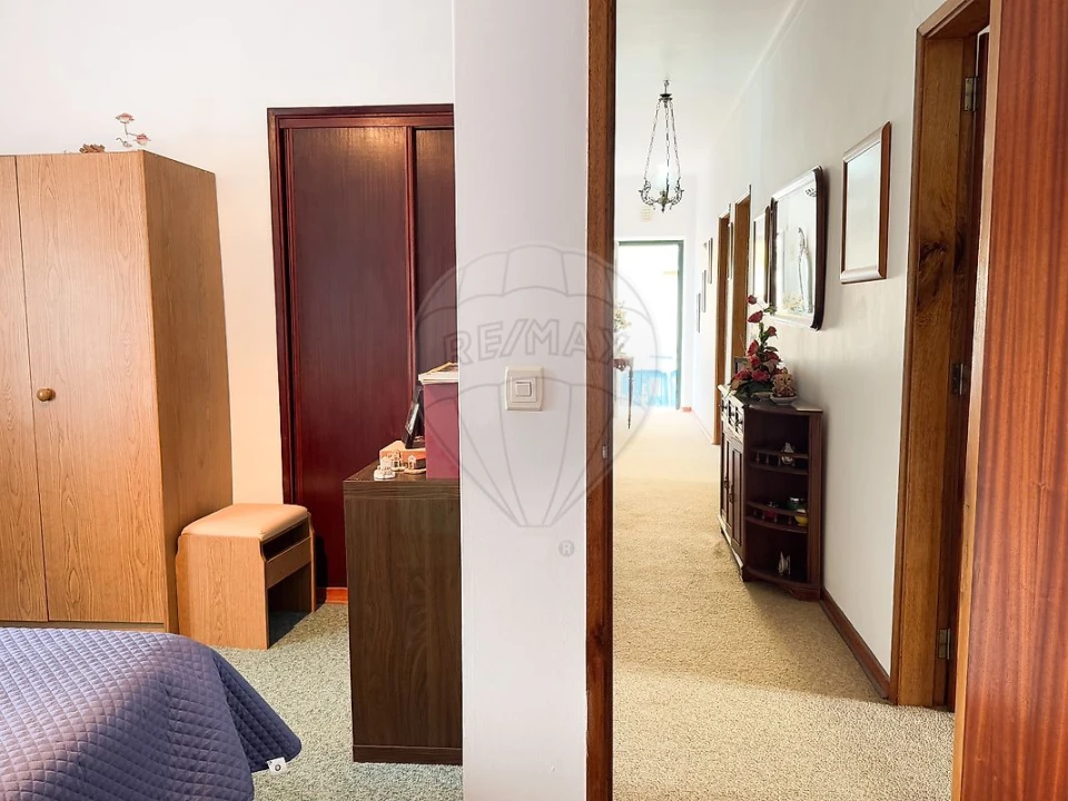 Moradia T4 para Venda em Ceira Foto 19