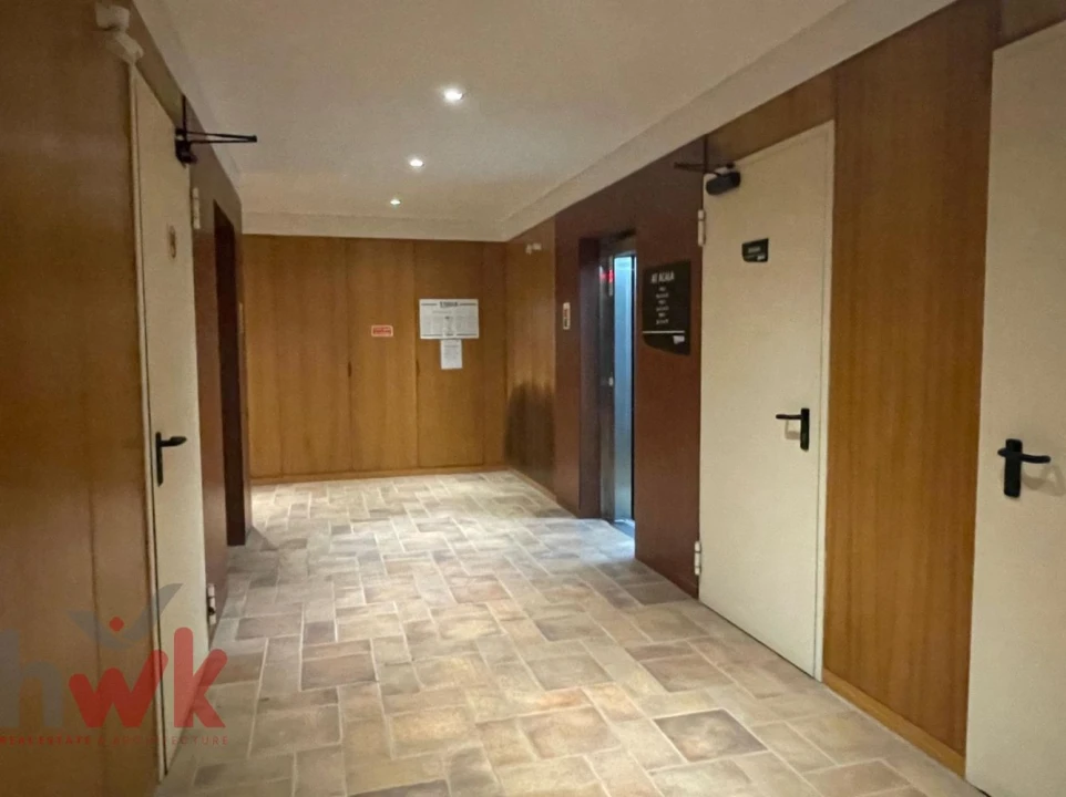 Apartamento T1 para Venda em Carvalhal Foto 13