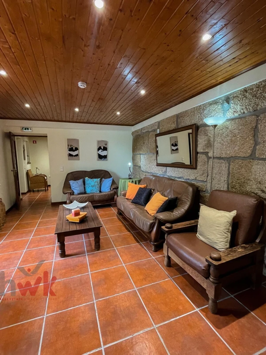 Moradia T12 para Venda em Canas de Senhorim Foto 30