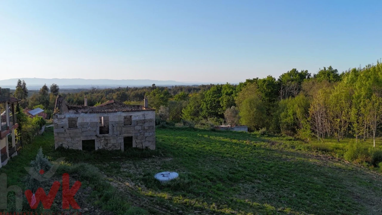 Moradia T3 para Venda em Covas e Vila Nova de Oliveirinha Foto 4