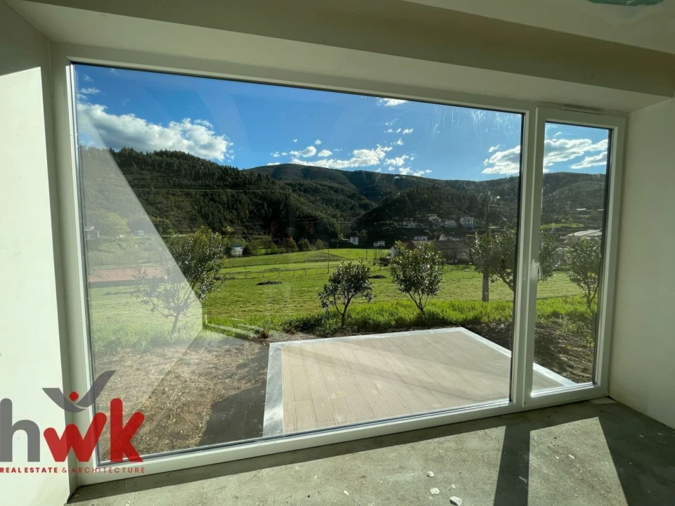 Moradia T1 para Venda em Pomares Foto 9