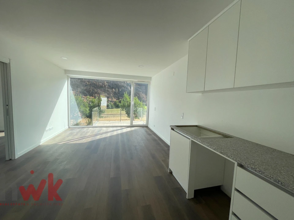 Moradia T1 para Venda em Pomares Foto 3